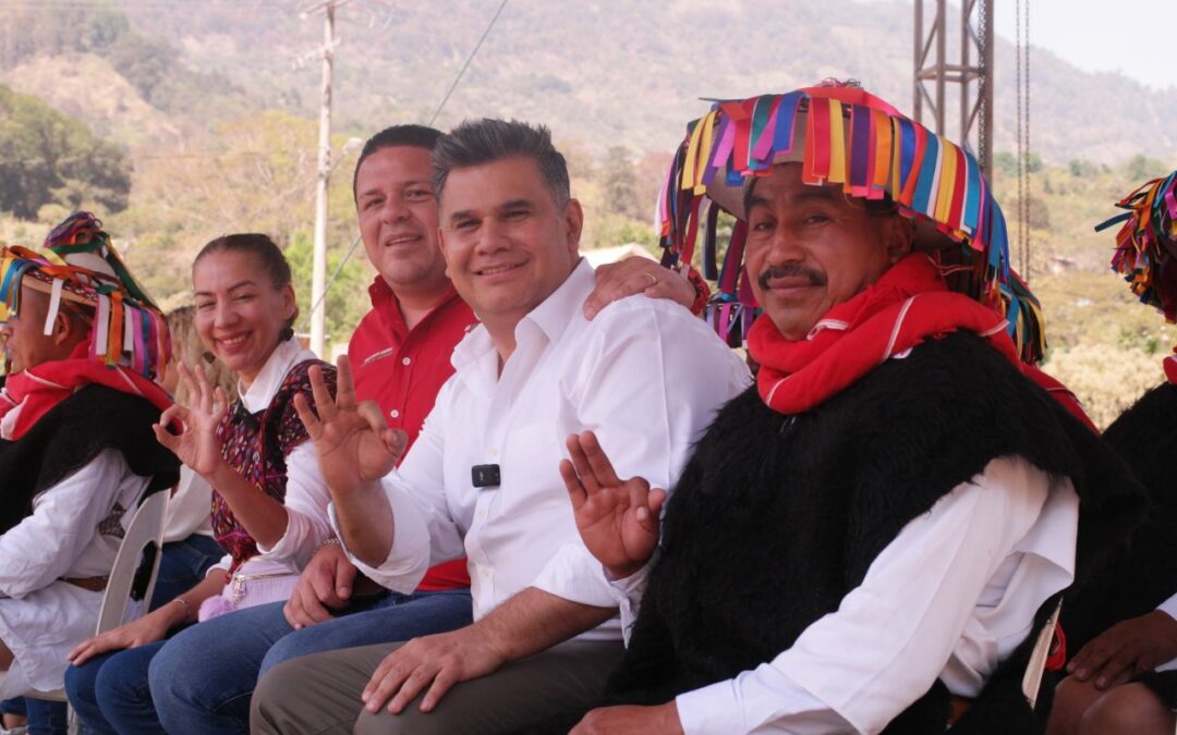 Los pueblos indígenas con el PRI se gobernarán con paz y tranquilidad: Willy Ochoa